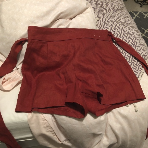 Express Pants - High Waisted Tie Shorts